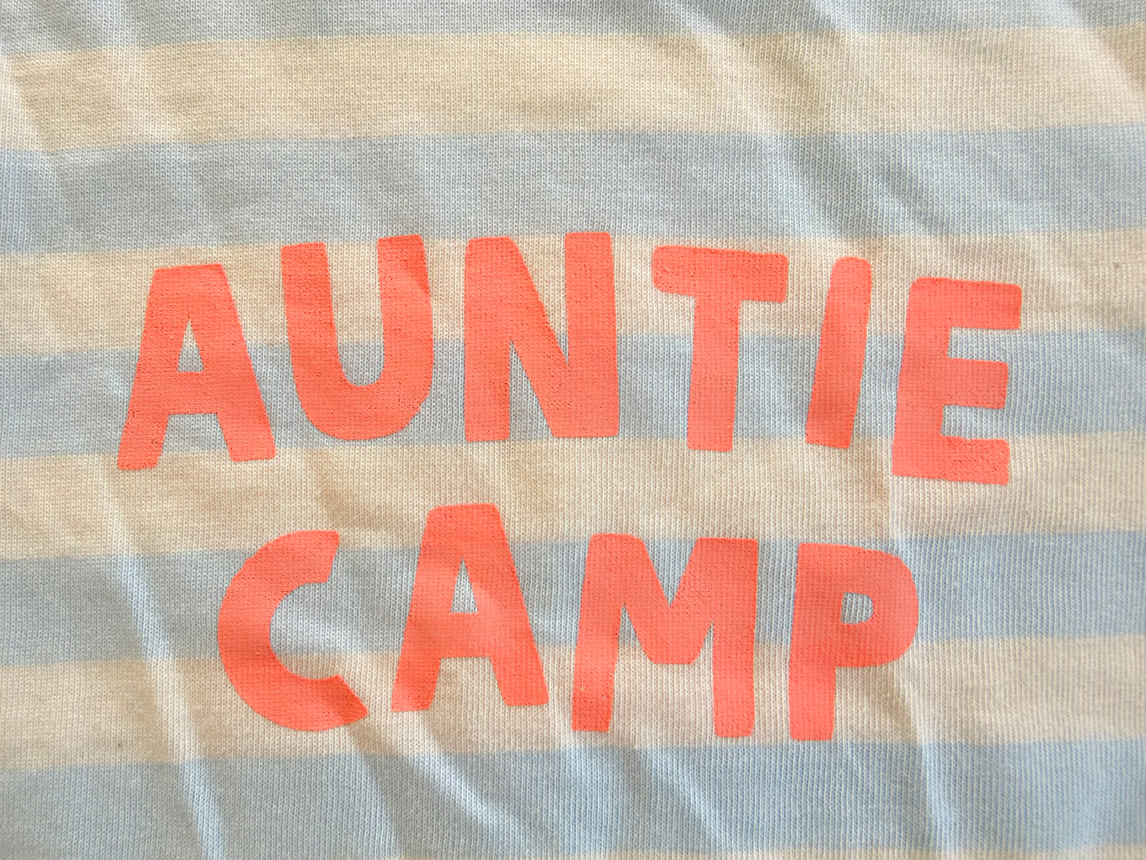 Body sin mangas con estampado “Auntie Camp” | azul/marfil