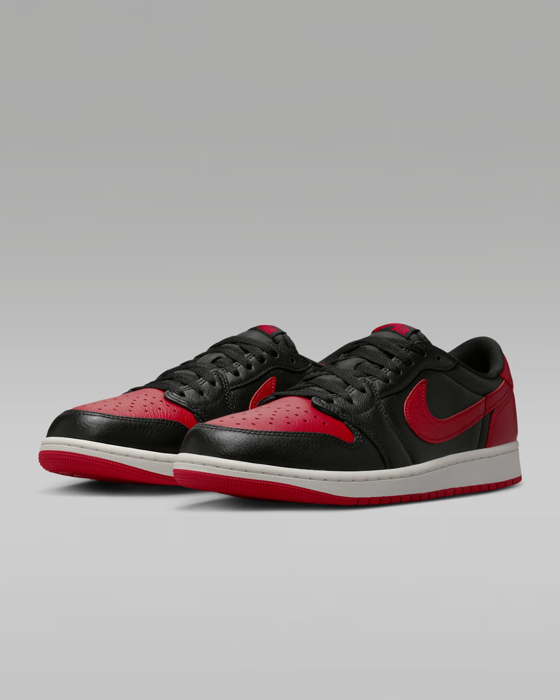 Air Jordan 1 Retro Low OG "Banned"