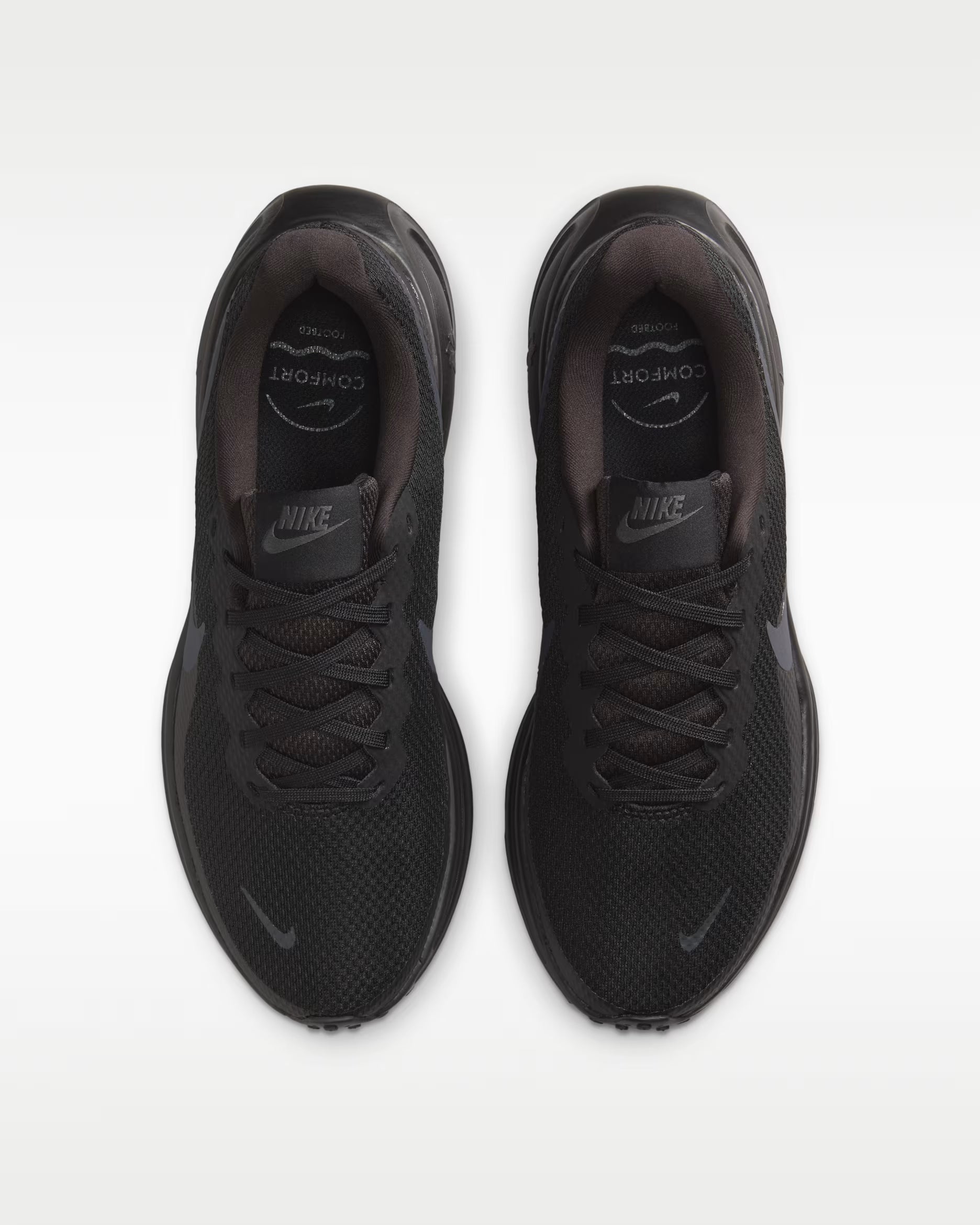 Nike Revolution 8