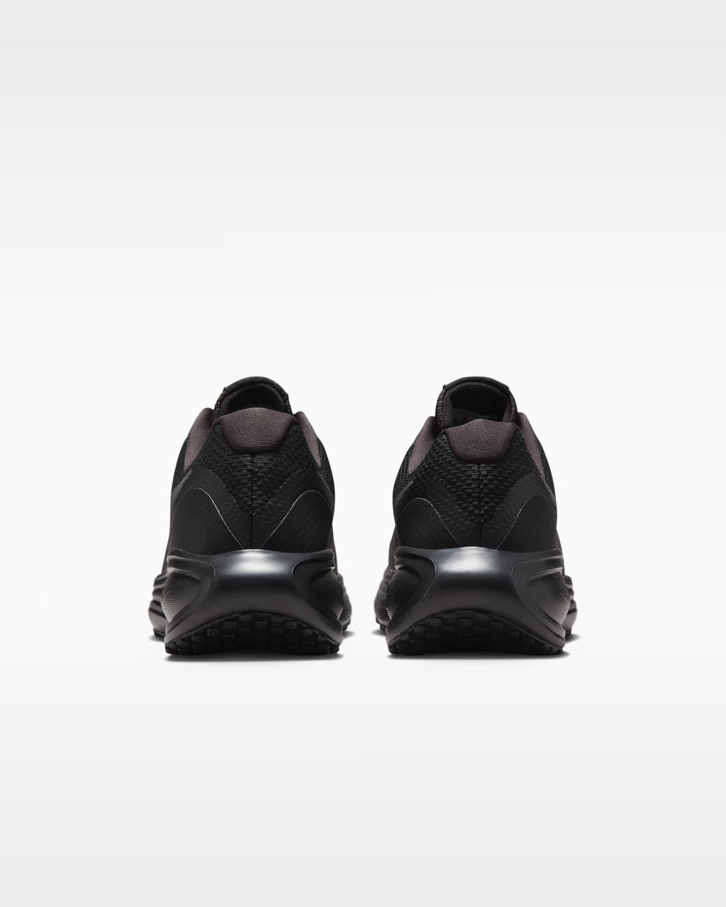 Nike Revolution 8