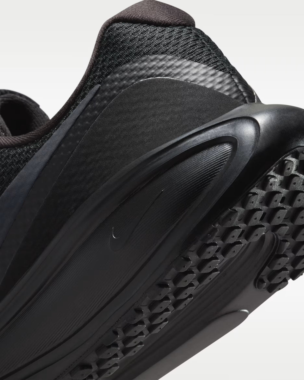 Nike Revolution 8