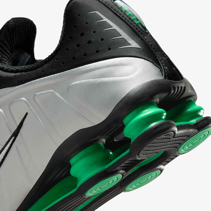 Nike Shox R4