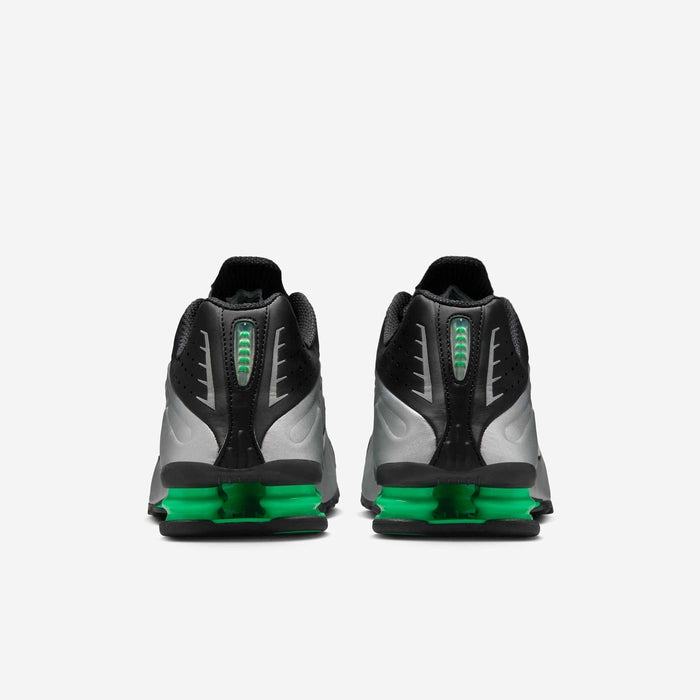 Nike Shox R4